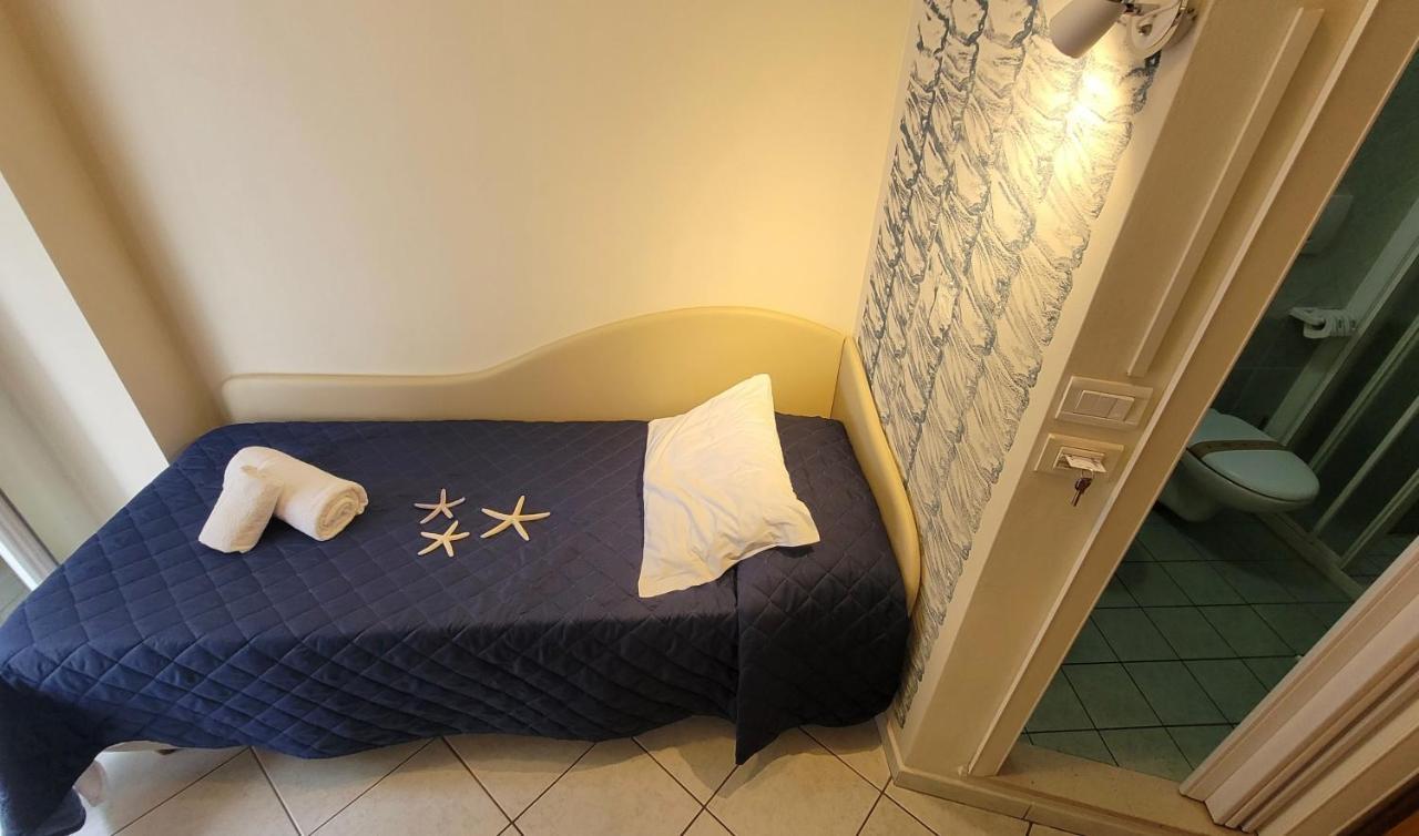 Hotel Adigrat Riccione Exterior photo
